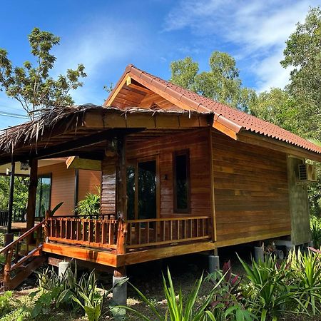 Koh Jum Bungalow & Hostel Dış mekan fotoğraf