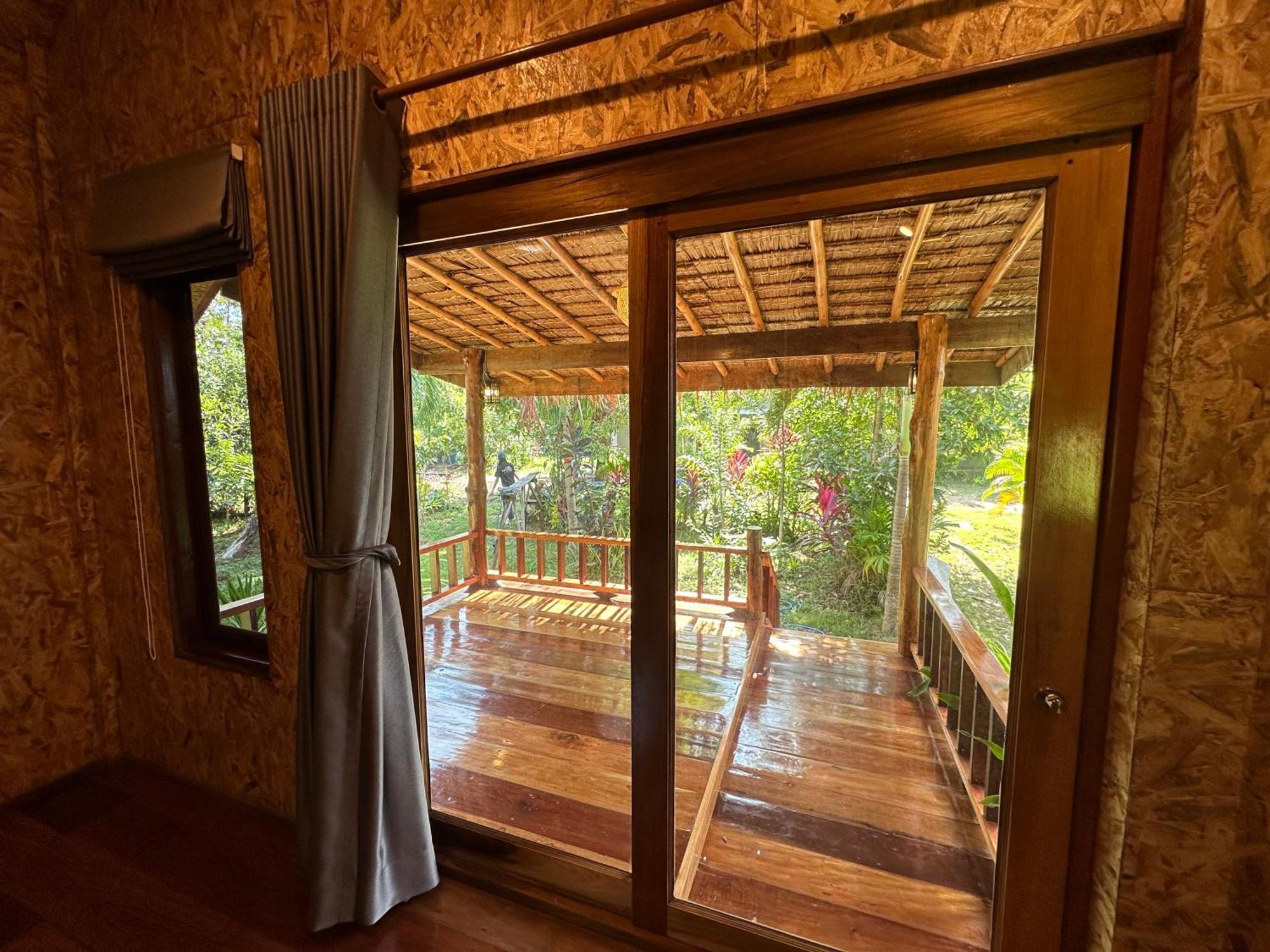 Koh Jum Bungalow & Hostel Dış mekan fotoğraf