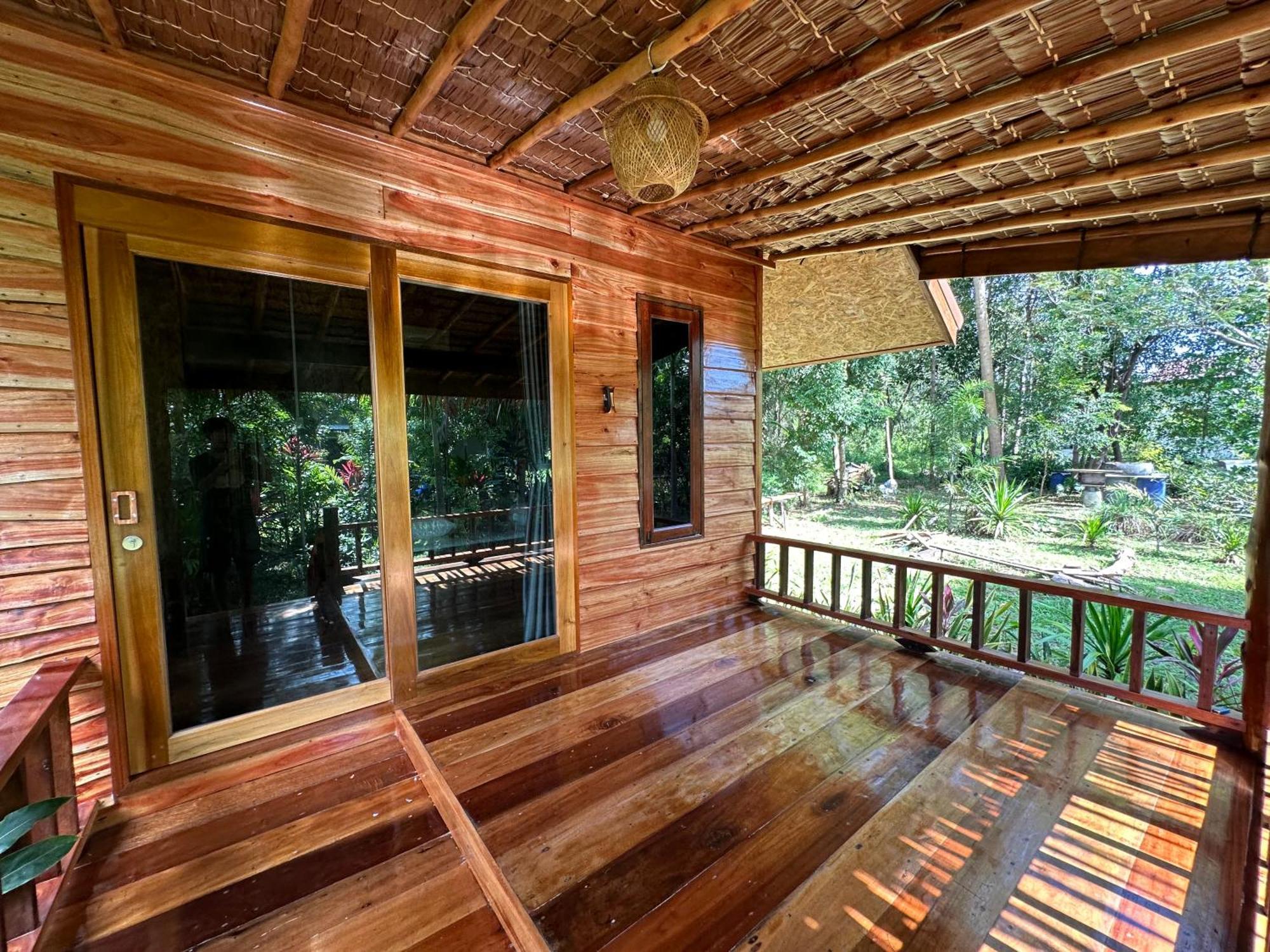 Koh Jum Bungalow & Hostel Dış mekan fotoğraf