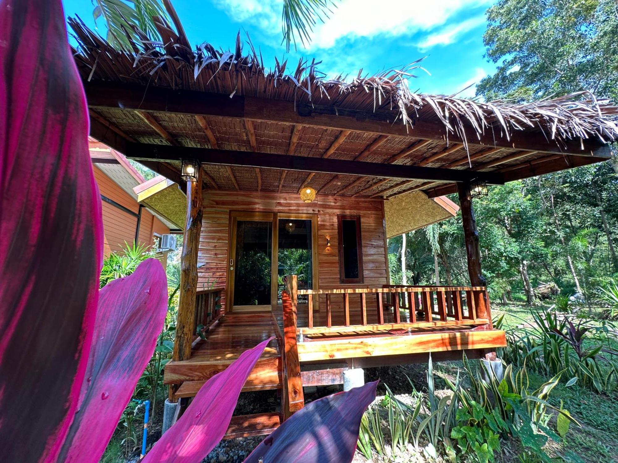 Koh Jum Bungalow & Hostel Dış mekan fotoğraf