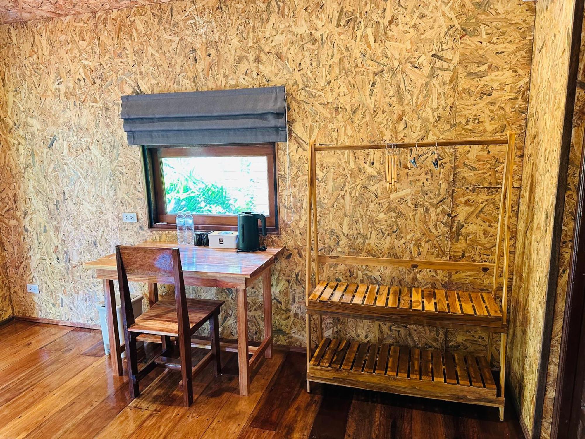 Koh Jum Bungalow & Hostel Dış mekan fotoğraf