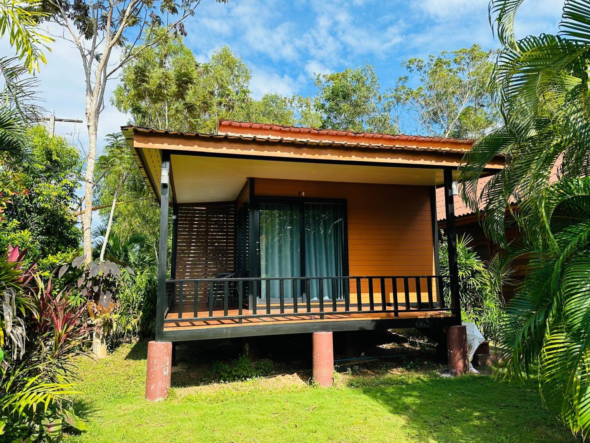 Koh Jum Bungalow & Hostel Dış mekan fotoğraf