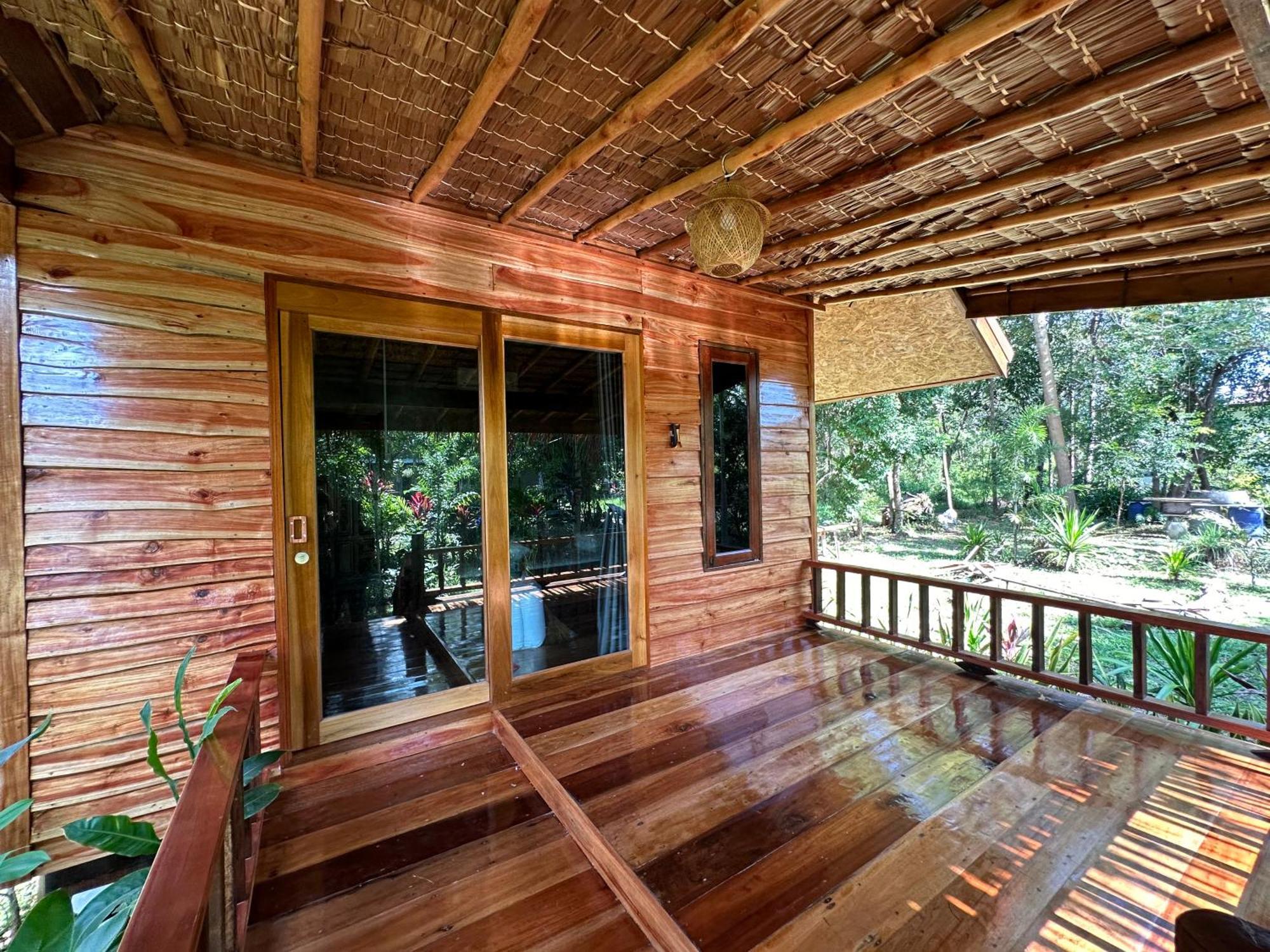 Koh Jum Bungalow & Hostel Dış mekan fotoğraf