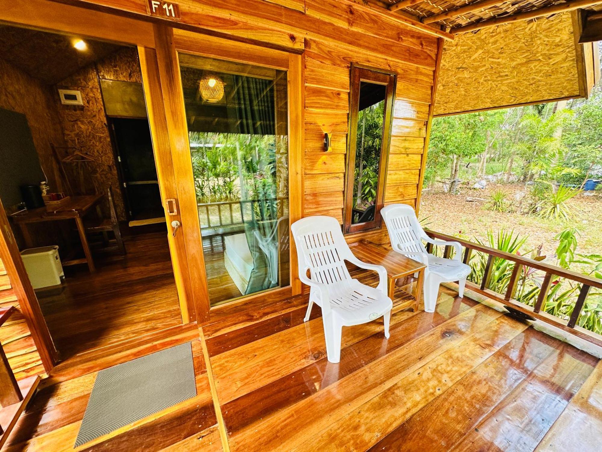 Koh Jum Bungalow & Hostel Dış mekan fotoğraf