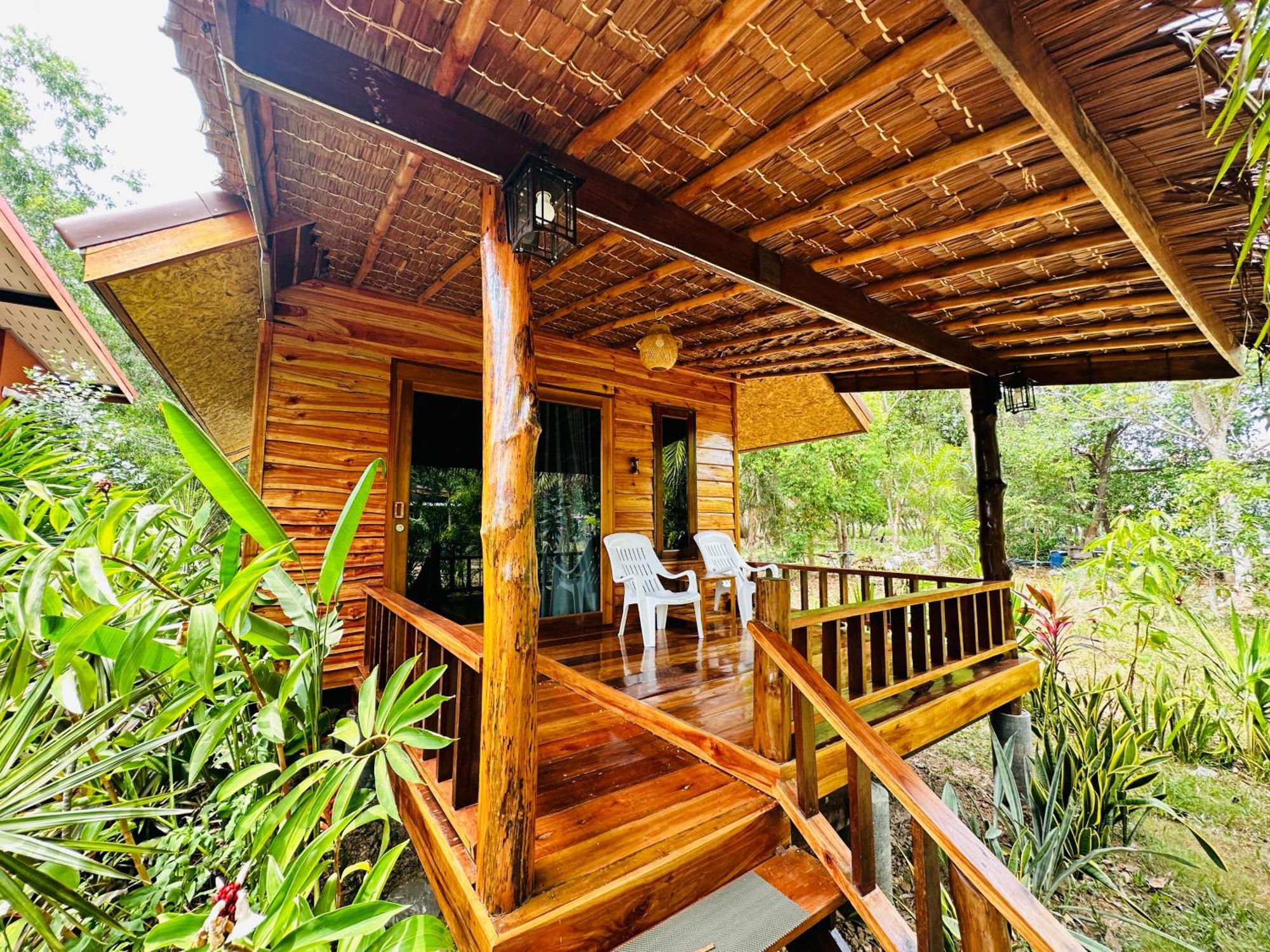 Koh Jum Bungalow & Hostel Dış mekan fotoğraf